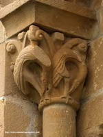 CAPITEL DEL VENTANAL ABSIDAL SUR