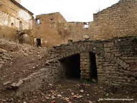 RUINAS DEL ENTORNO Y MURO SUR