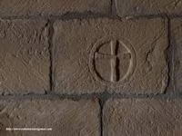 CRUS DE CONSAGRACI�N EN MURO NORTE.