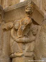 CAPITEL EXTERIOR LADO ESTE