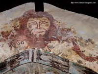 DETALLE DE PINTURA EN LO ALTO DEL ARCO TRIUNFAL