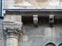 DETALLE DE CANECILLOS Y CORNISA