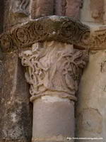 CAPITEL DE ENTRELAZOS