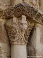 CAPITEL DE SUJETO BARBUDO �BAFOMET?