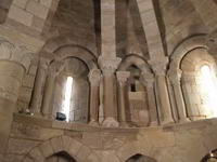 CAPITEL DEL ARCO TRIUNFAL EN EL LADO SUR