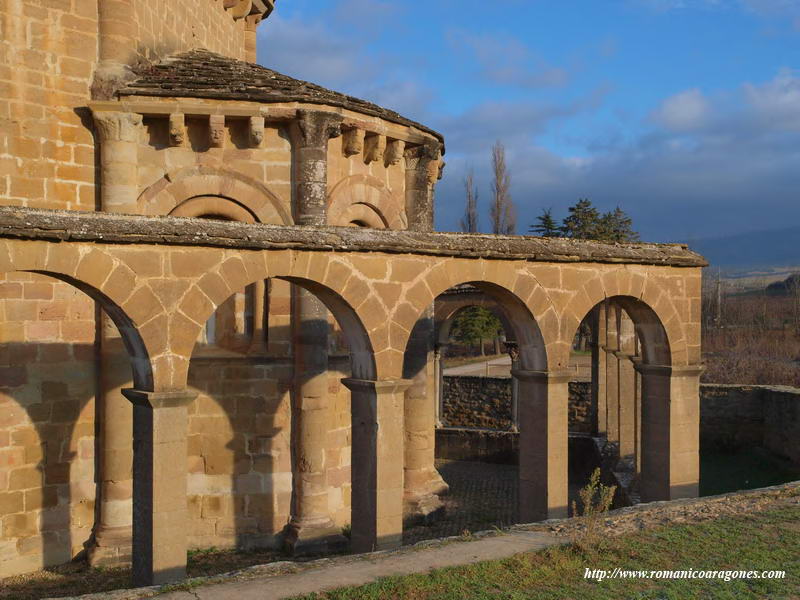 VISTA SUR DE ARQUERIA Y �BSIDE