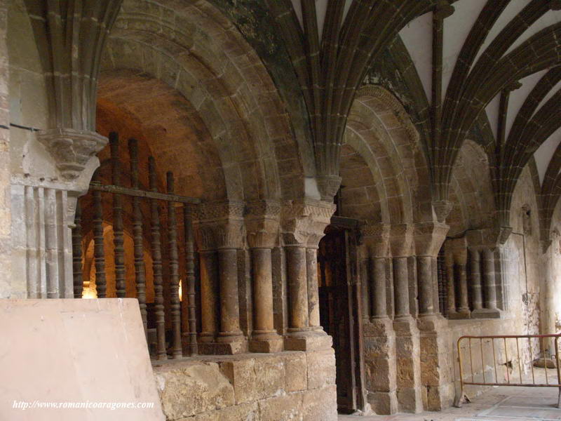 ACCESO A LA SALA CAPITULAR DESDE EL CLAUSTRO