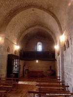 INTERIOR DEL TEMPLO HACIA LOS PIES
