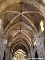 B�VEDAS DE LA NAVE CENTRAL, DESDE LOS PIES DEL TEMPLO