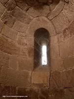 VENTANAL DEL �BSIDE SUR. MEDIO PUNTO MONOL�TICO