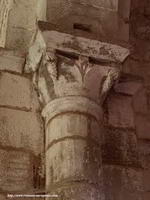 CAPITEL DEL LADO NORTE EN EL ARCO TRIUNFAL