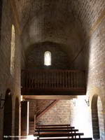 INTERIOR DE LA NAVE HACIA LOS PIES