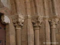 MODILL�N Y CAPITELES DEL LADO SUR DE LA PORTADA DE PONIENTE