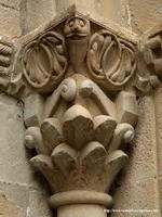 CAPITEL DEL LADO ESTE