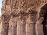 CAPITELES DEL LADO IZQUIERDO