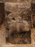 CANECILLO MURO NORTE: CIERVO.