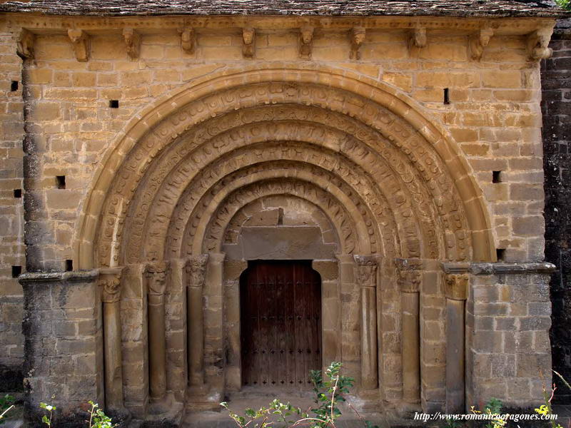 VISTE FRONTAL DE LA PORTADA