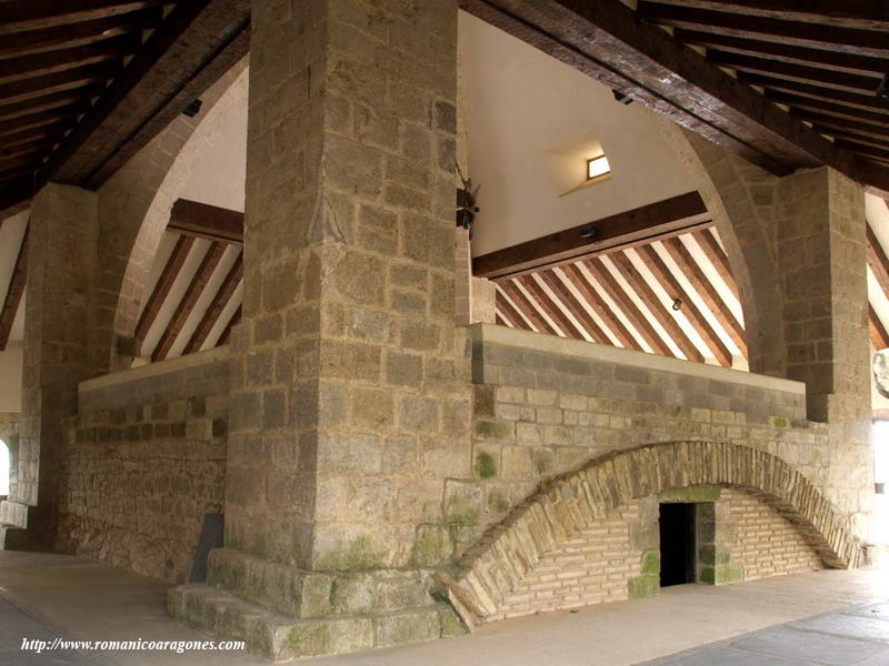 ESTRUCTURA SOBRE LA CRIPTA MEDIEVAL ABOVEDADA