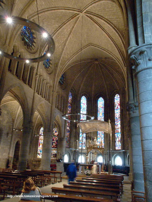 INTERIOR DE LA COLEGIATA