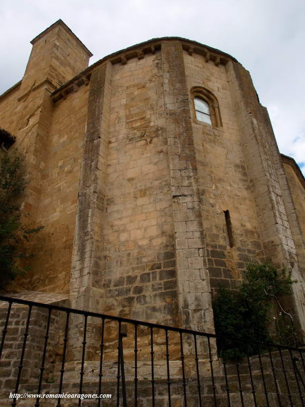 CABECERA DEL TEMPLO DESDE EL SURESTE