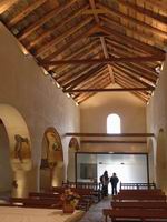 NAVE CENTRAL HACIA LOS PIES DEL TEMPLO