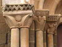 CAPITELES DEL LADO NORTE