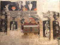 ARQUETA CON LOS RESTOS DEL OBISPO ESP�S. DECORACI�N DEL XVI