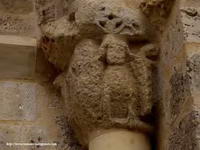 CAPITEL SUR DE LA PORTADA DE PONIENTE