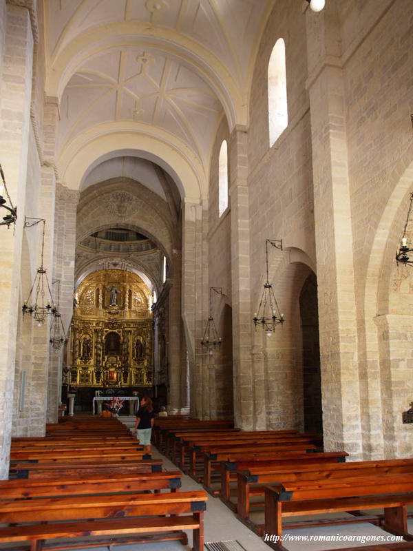 INTERIOR DEL TEMPLO HACIA LA CABECERA. NAVE CENTRAL