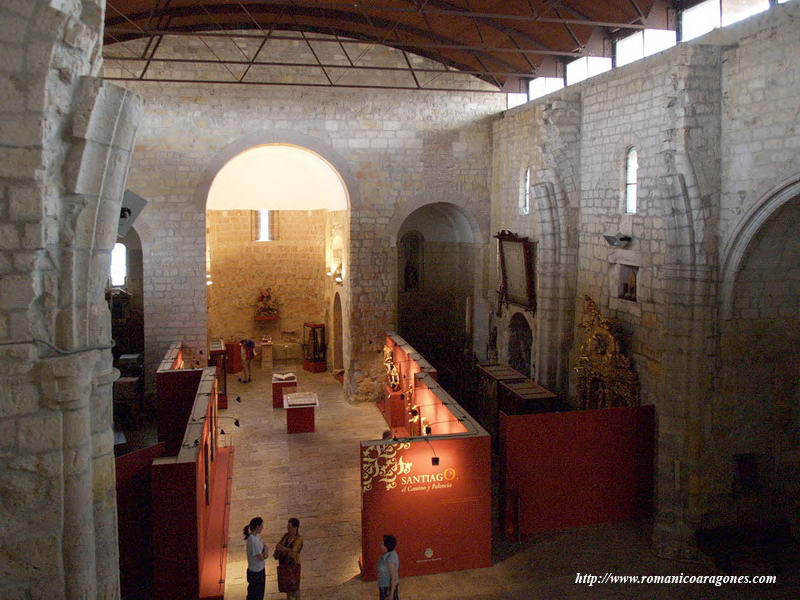 INTERIOR DEL TEMPLO HACIA LA CABECERA