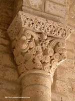 DECORACI�N DE VOLUTAS MUCHO M�S ESTILIZADAS