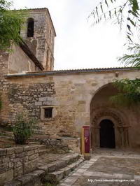 VISTA SUR DEL TEMPLO. PORCHE A�ADIDO. PORTADA Y TORRE A PONIENTE