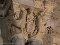 CAPITEL DEL LADO NORTE: LA ASCENSI�N DE ALEJANDRO