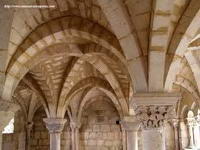 B�VEDAS DE LA SALA CAPITULAR DESDE LA COMUNICACI�N CON SACRIST�A