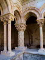 Pilar del &aacute;ngulo noroeste del claustro