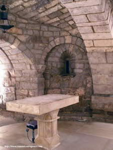 ALTAR Y ARCUACIONES DEL  LADO SUR