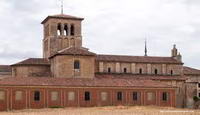VISTA NORTE DEL TEMPLO, DESDE EL CAMPO COLINDANTE