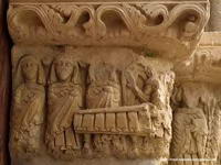 CAPITEL DE LA JAMBA ESTE DE LA PORTADA. SANTAS MUJERES ANTE SEPULCRO VAC�O