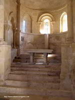 CABECERA DEL TEMPLO. ESCALINATA