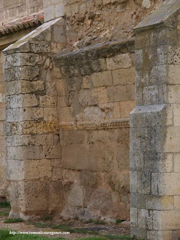 DETALLE DEL MURO INTERIOR DE LA DESAPARECIDA CABECERA SUR