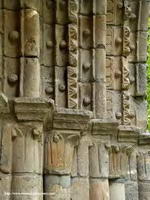 DETALLE DE LA DECORACI�N DE LAS ARQUIVOLTAS