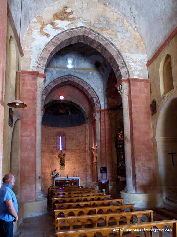 DETALLE DEL CRUCERO Y CABECERA DEL TEMPLO