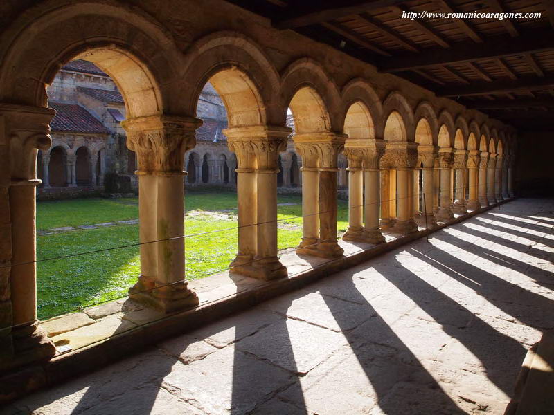 CLAUSTRO