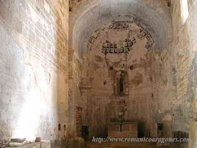 BAGÜES:INTERIOR DEL TEMPLO