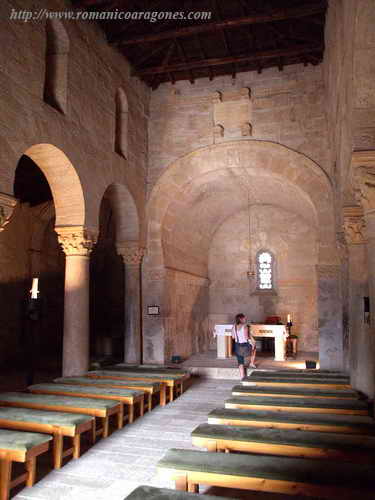 SAN JUAN DE BAÑOS. INTERIOR DE LA NAVE CENTRAL