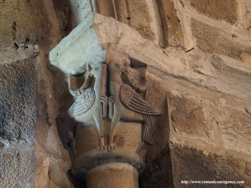 CAPITEL DEL VENTANAL CNTRAL DEL ÁBSIDE CENTRAL